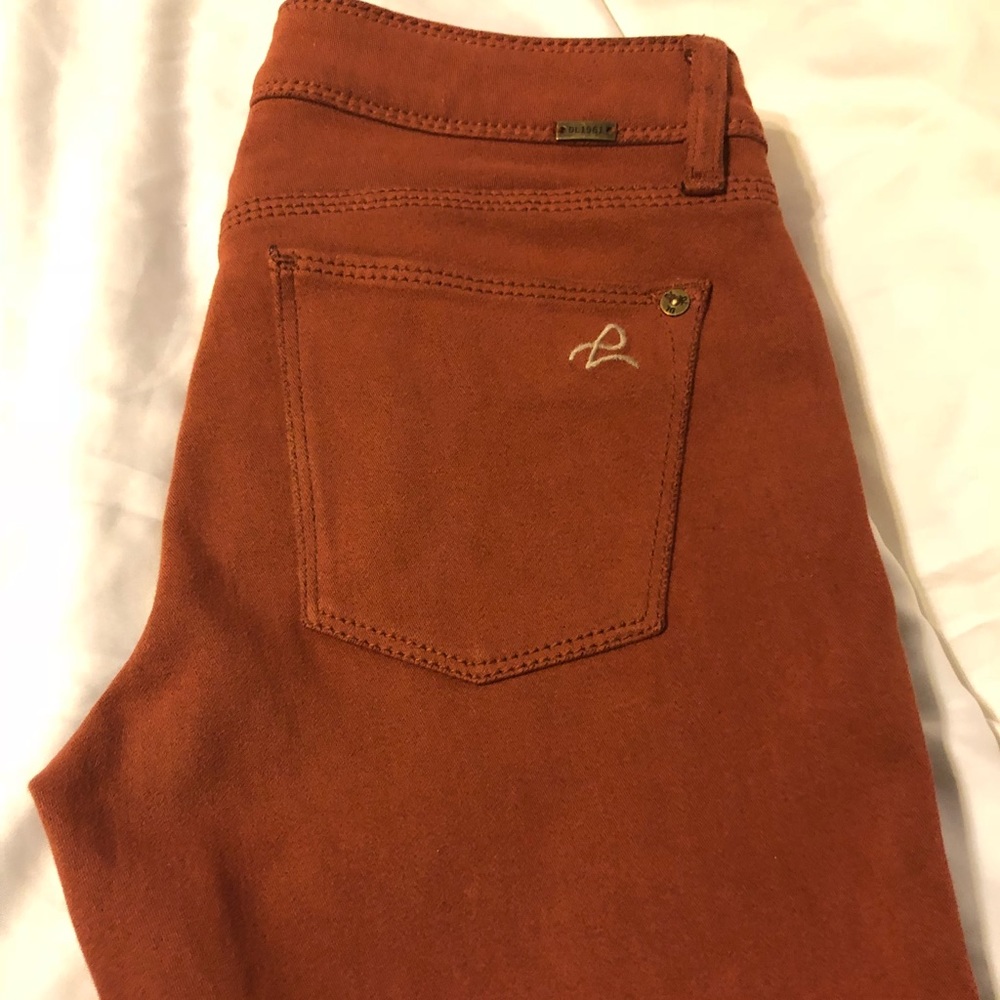 DL1961  angle mid-rise skinny ankle